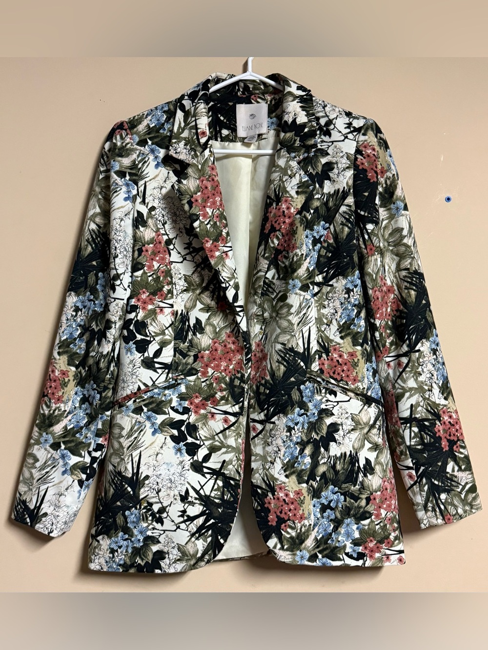 Eliane Rose Floral Blazer
Size XS